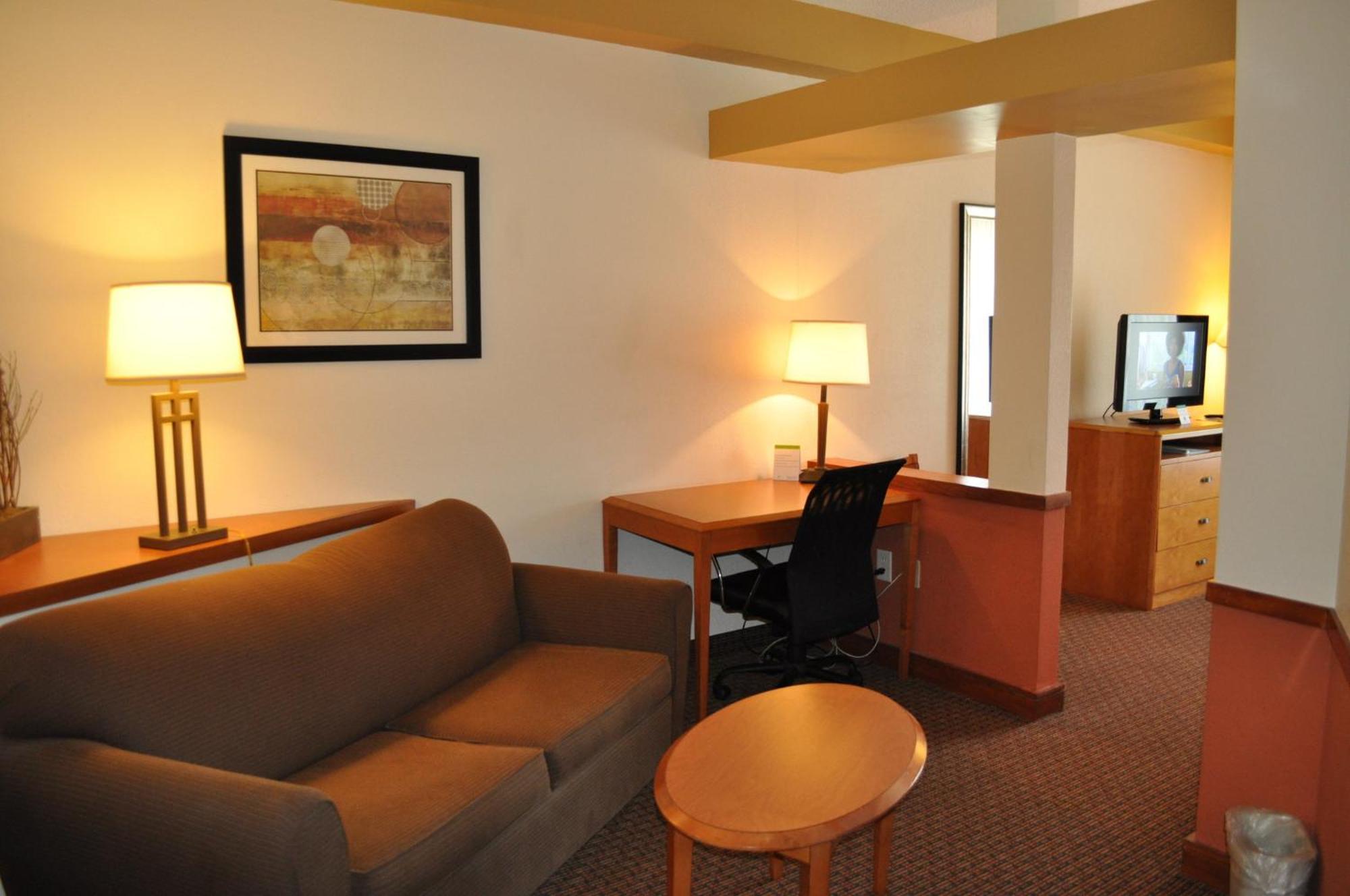 Holiday Inn Express Williamston By Ihg Exterior photo
